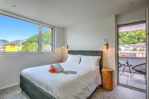 Urban Maggiolina Sunset with Terrace & Mountain Views - Happy Rentals