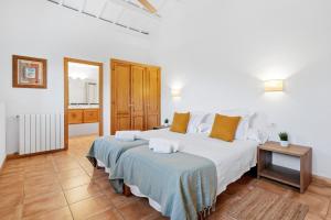 Finca Biniatzau by 3VILLAS