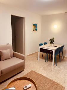 Riviera Suite