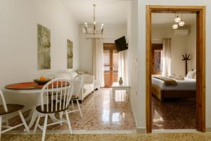 Archoleon Cozy Harbour Apartment