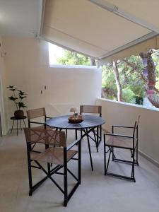 Aqua Vista Saronida Studio - Stylish Suite with Jacuzzi - Luxury