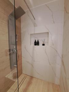 Aqua Vista Saronida Studio - Stylish Suite with Jacuzzi - Luxury