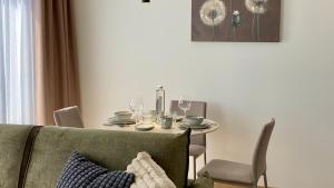 Avalon Premium Apartment with Balcony & Free Parking