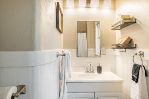 119 - Historic Gem in the U District