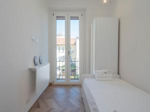 Xenia Milano - 3 room apt in Via Stadera 5