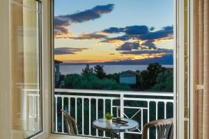 Panoramic View House