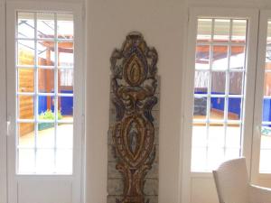 Charming terrace flat. Central & trendy location.