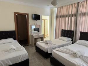 Holiday Hotel