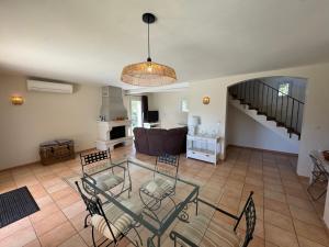 Villa 3 chambres avec piscine en Provence