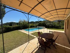 Villa 3 chambres avec piscine en Provence
