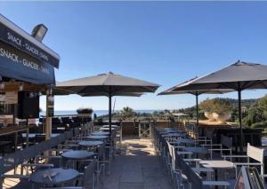 Ground floor with sea view and pools in Cap Esterel