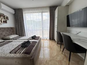VP Onyx Apartment