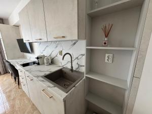 VP Onyx Apartment