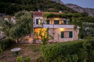 Domus Alta, Two-bedroom House in Podgora