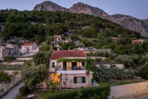 Domus Alta, Two-bedroom House in Podgora