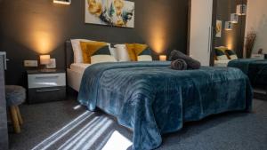Sliema 4Bed Stay with Balconies & Sea Views