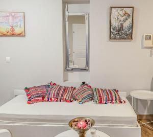 Cozy, Day-light Studio by The Mall