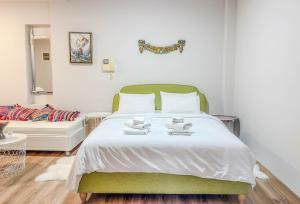 Cozy, Day-light Studio by The Mall