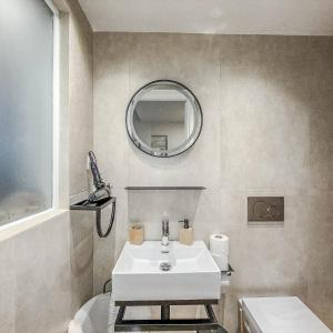 Cozy, Day-light Studio by The Mall