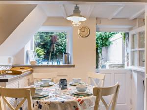 2 Bed in Brixham oc-bx021