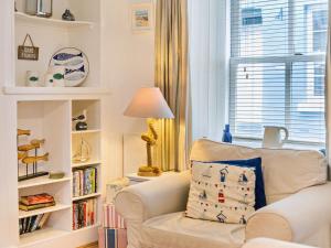2 Bed in Brixham oc-bx021
