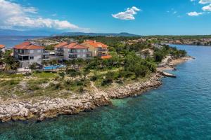 Villas Punta Silo - luxury apartments with pool
