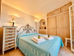 Le Ginestre Sea View One-Bedroom Apartment 100m from the Beach and Town Center