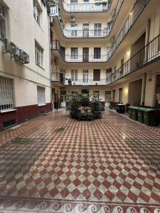 City Central of Budapest Close to Champions League Stadium