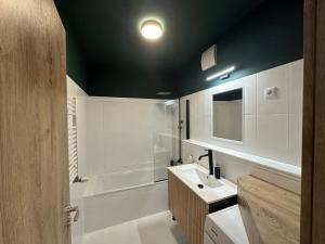 MyFlat Club 218 AquaVista Wellness Apartment