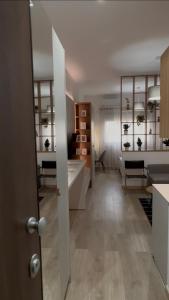 Tsimiski Central Suites