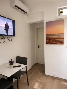 Louis Studio Flat