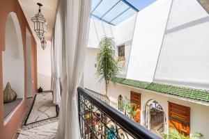 Riad Dar Izza - 4 suite with breakfast