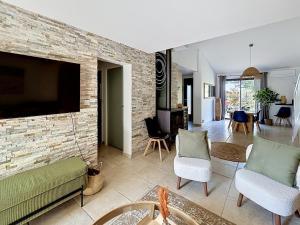 Maison familiale, piscine, clim, quartier calme