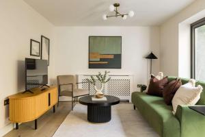Sage Tones with Private Patio in Notting Hill