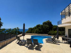 Villa LiRa Star Bar Montenegro - Exclusive Adriatic Villa with Private Pool Starry Sky Lounge