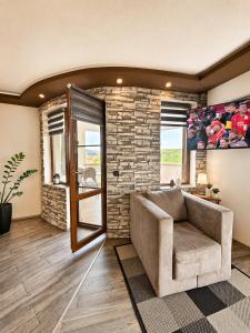 Apartment 22