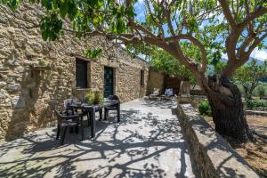Petrakis Cretan Homes