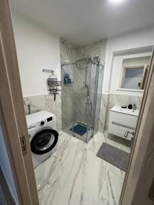 Sunny apartment Becici