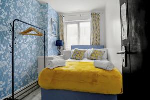 Modern 2 BR ground floor apartment with parking