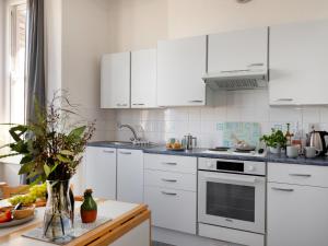 Sea Views - Uk51436