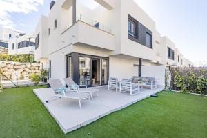 051 New Modern 3 Bed Serena La Cala Townhouse
