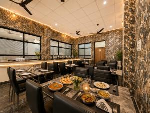 Guru Kirpa Stays & Dine