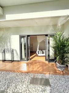 2 bedroom villa close to berawa beach finns beach