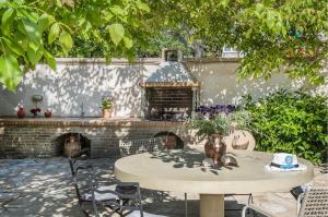 Verde Olive Three-Bedroom Holiday Home by Konnect