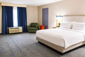 Garner Hotel Glen Burnie BWI Airport Area by IHG
