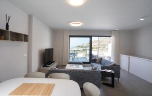 Casadi - Semidetached House with Sea Views