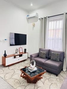 Cozy Executive Hideout-Prime Dar Location