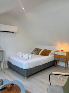 Casa Blum #4 - Studio climatisé à 2 pas de la gare