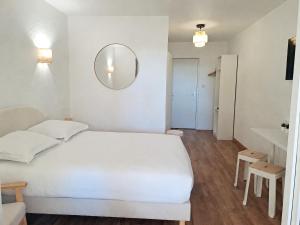 STUDIO A 2 MIN DES PLAGES