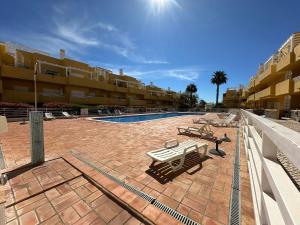 Terry - 2 Bed 2 Bath Ground Floor Apartment with Direct Access to the Communal Pool